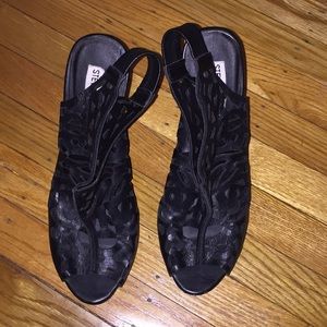 Black leather wedge sandal!